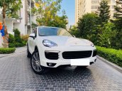 Cần bán gấp Porsche Cayenne sản xuất năm 2016, xe nhập còn mới