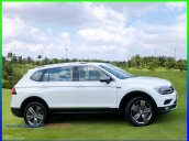 Tiguan Elegance 2021 màu trắng đã được hãng nâng cấp sẵn ghế chỉnh điện và bộ ghế da tuyệt đẹp, sẵn sàng giao ngay