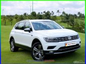 Tiguan Elegance 2021 màu trắng đã được hãng nâng cấp sẵn ghế chỉnh điện và bộ ghế da tuyệt đẹp, sẵn sàng giao ngay