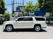 Bán Cadillac Escalade Platinum 6.2 máy xăng sản xuất cuối 2015 model 2016 (Form mới )