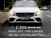 Cần bán Mercedes C300 AMG đời 2021, màu trắng