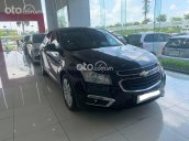 Cần bán lại xe Chevrolet Cruze 1.8AT 2016, màu đen