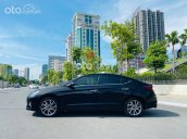 Cần bán lại xe Hyundai Elantra sản xuất 2020, màu đen, giá tốt