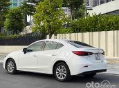 Bán xe Mazda 3 1.5 năm sản xuất 2017, màu trắng còn mới, giá tốt