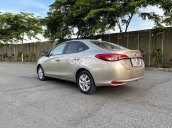 Cần bán Toyota Vios năm 2018, màu ghi vàng, số sàn, giá 398tr