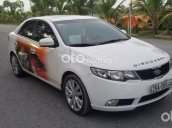 Cần bán Kia Cerato sản xuất 2010, màu trắng, nhập khẩu Hàn Quốc xe gia đình, giá 308tr