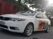 Cần bán Kia Cerato sản xuất 2010, màu trắng, nhập khẩu Hàn Quốc xe gia đình, giá 308tr