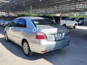 Cần bán lại xe Toyota Vios đời 2010, màu bạc số sàn, giá tốt