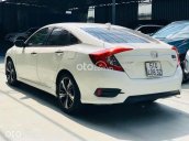 Bán Honda Civic năm 2017, màu trắng, xe nhập, 700 triệu