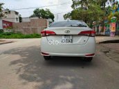 Cần bán lại xe Toyota Vios đời 2018, màu trắng số sàn, giá 408tr