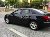 Bán Chevrolet Cruze năm 2015, màu đen số sàn, giá 330tr