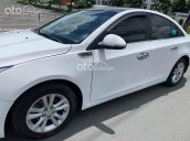 Cần bán xe Chevrolet Cruze đời 2016, màu trắng, 300 triệu