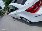 Cần bán xe Chevrolet Cruze đời 2016, màu trắng, 300 triệu