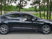 Cần bán xe Hyundai Elantra năm sản xuất 2016, màu đen như mới