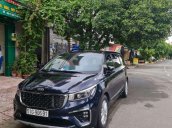 Bán xe Kia Sedona đời 2018, màu xanh lam xe gia đình