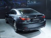 Cần bán xe Mazda 6 2.0L Luxury đời 2021, màu xám, 889 triệu