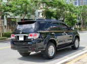 Cần bán lại xe Toyota Fortuner 2.7V 4x2 AT sản xuất 2014, màu đen, giá tốt