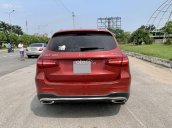 Xe chính chủ bán Mercdes GLC 300 4Matic sx 2019 màu đỏ nội thất kem siêu lướt, xe mới lăn bánh 10.000km