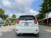 Cần bán gấp Chevrolet Spark năm sản xuất 2010, màu trắng chính chủ, giá 88tr