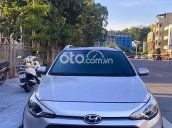 Bán Hyundai i20 Active AT sản xuất 2016, màu bạc, nhập khẩu chính chủ