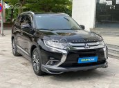 Cần bán xe Mitsubishi Outlander đời 2018, màu đen, giá 835tr