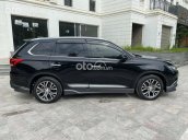 Cần bán xe Mitsubishi Outlander đời 2018, màu đen, giá 835tr