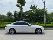 Bán chiếc BMW 520i sx 2014 trắng nội thất kem