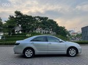 Xe Toyota Camry đời 2007, màu bạc chính chủ giá chỉ 425 triệu