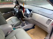 Cần bán nhanh Toyota Innova 2014 màu vàng cát, biển Thanh Hoá