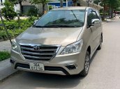 Cần bán nhanh Toyota Innova 2014 màu vàng cát, biển Thanh Hoá