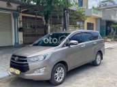 Bán xe Toyota Innova đời 2016, màu ghi vàng còn mới, giá chỉ 585 triệu