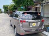 Bán xe Toyota Innova đời 2016, màu ghi vàng còn mới, giá chỉ 585 triệu