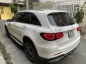 Bán Mercedes Benz GLC300 AMG sản xuất 2020, màu trắng, nội thất kem đi 9.999km bao check hãng