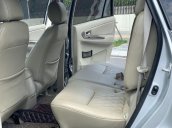 Bán Toyota Innova E 2014, màu bạc, giá 368tr