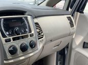 Bán Toyota Innova E 2014, màu bạc, giá 368tr