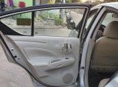 Cần bán xe Nissan Sunny năm 2015 còn mới, giá 240tr