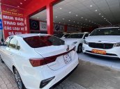 Cần bán gấp Kia Cerato 2020, màu trắng, 595tr