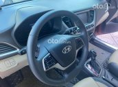 Cần bán gấp Hyundai Accent 1.4AT sản xuất 2021, màu đỏ như mới