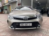 Bán Toyota Camry 2.0E năm sản xuất 2016 như mới, giá 755tr