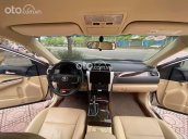 Bán Toyota Camry 2.0E năm sản xuất 2016 như mới, giá 755tr