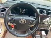 Bán Toyota Camry 2.0E năm sản xuất 2016 như mới, giá 755tr