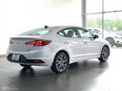 Bán Hyundai Elantra sản xuất 2020, màu trắng chính chủ