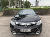 Cần bán xe Toyota Camry 2.0 năm sản xuất 2016 xe gia đình, 765 triệu