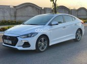 Bán Hyundai Elantra năm sản xuất 2018, màu trắng, giá 610tr