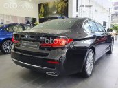 Bán BMW 520i năm 2021, màu đen, nhập khẩu