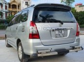 Bán xe Toyota Innova 2013, màu bạc xe gia đình