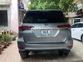 Bán ô tô Toyota Fortuner năm sản xuất 2018, màu bạc, hỗ trợ trả góp