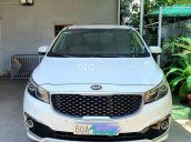 Cần bán gấp Kia Sedona đời 2016 màu trắng giá tốt