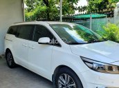 Cần bán gấp Kia Sedona đời 2016 màu trắng giá tốt