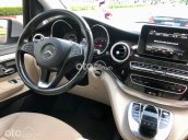 Mercedes V250 màu trắng nội thất kem sản xuất 2016, chất xe còn mới, vận hành ổn định